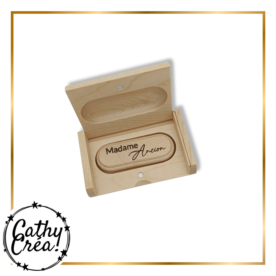 Clé USB en bois gravée et son coffret