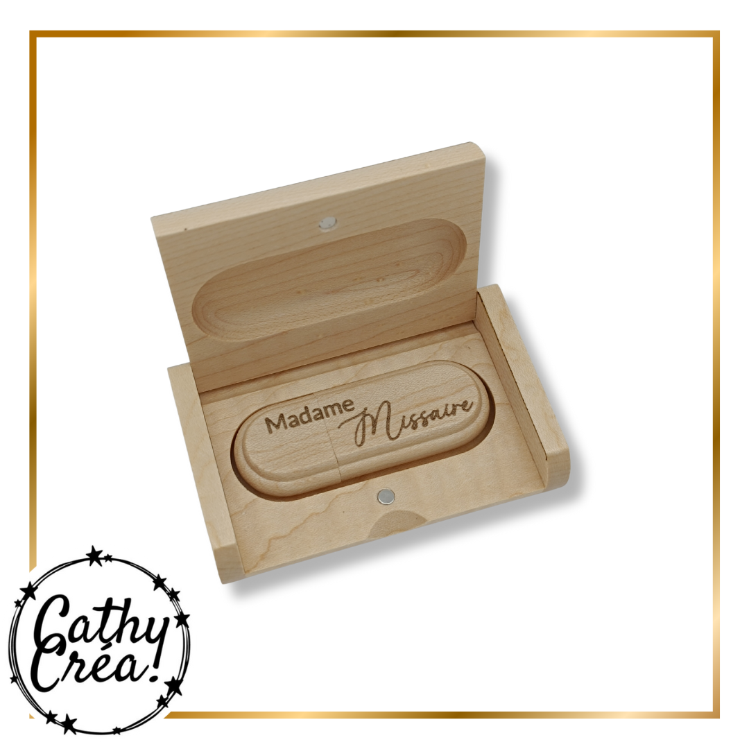 Clé USB en bois gravée et son coffret