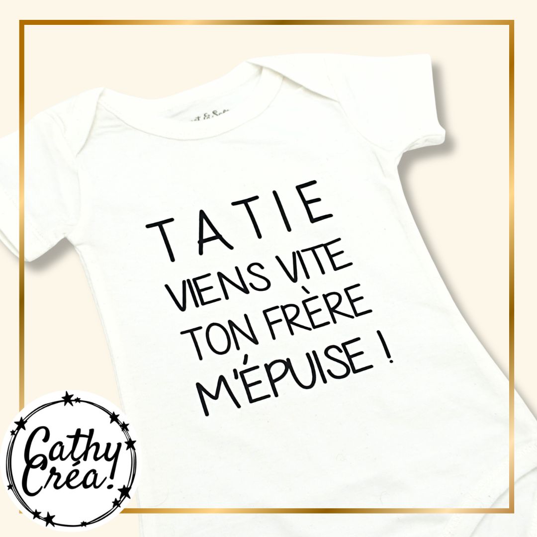 Détail flocage ou DTF sur body bébé blanc – Cathy Créa Remicourt