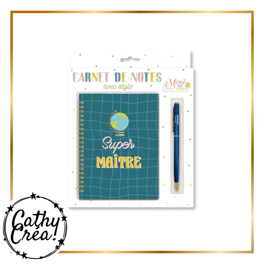 Carnet à spirale Super Maître bleu et stylo doré posés sur bureau avec fournitures scolaires