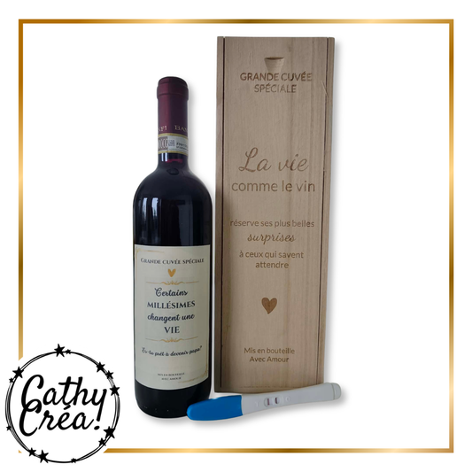 Coffret annonce grossesse avec test positif boite bois gravee et etiquette vin personnalisee cadeau original