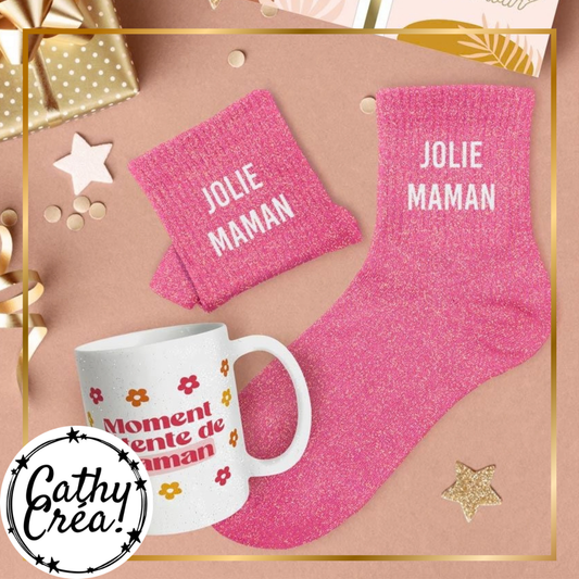 Coffret mug Moment détente de Maman et chaussettes roses à paillettes Jolie Maman dans sa boîte cadeau