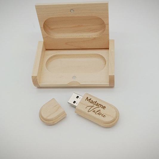 Clé USB en bois gravée et son coffret