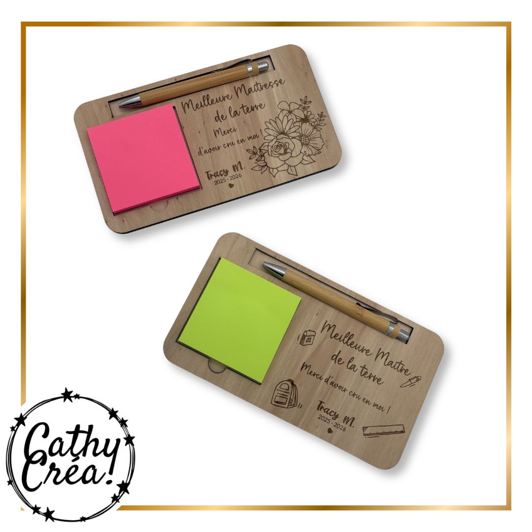 Détail gravure laser prénom sur support à post-it en bois personnalisé Cathy Créa